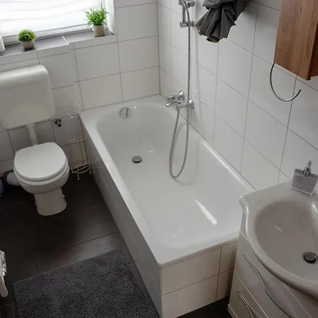 Livemore24 - 4 In Wlan - Smart-tv - 24-7 Check-in Und Kueche Apartman *