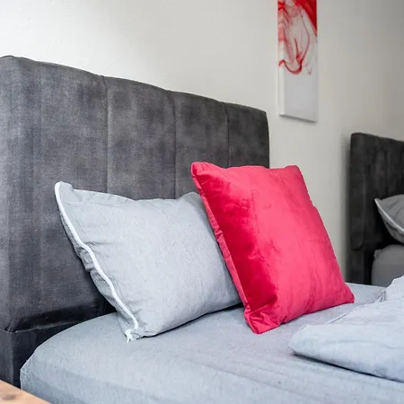 Livemore24 - 4 In Wlan - Smart-tv - 24-7 Check-in Und Kueche Apartman