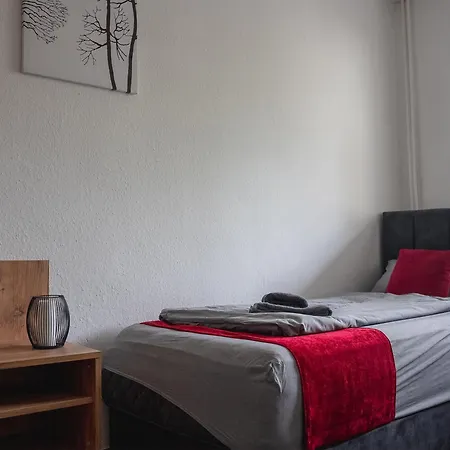 Livemore24 - 4 In Wlan - Smart-tv - 24-7 Check-in Und Kueche Duisburg