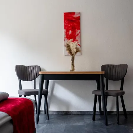 Livemore24 - 4 In Wlan - Smart-tv - 24-7 Check-in Und Kueche Apartman